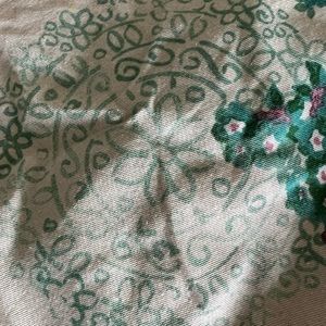 Pioneer Woman round table cloth